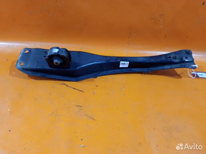 Подрамник передний Toyota Ipsum ACM21W