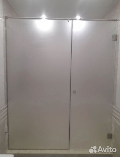 Душевая кабина из стекла