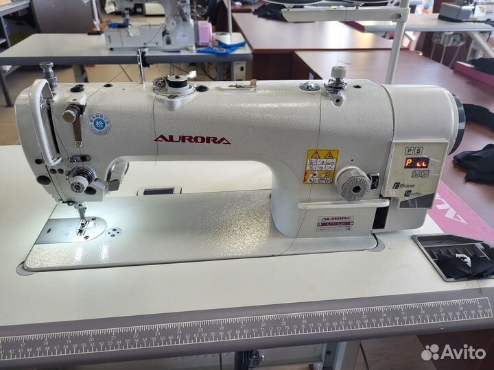 Продам прямострочную швейную машинку