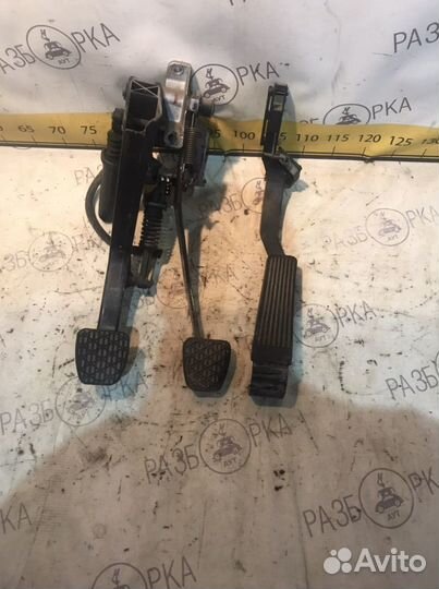 Блок педалей Mercedes-Benz C-Class W202