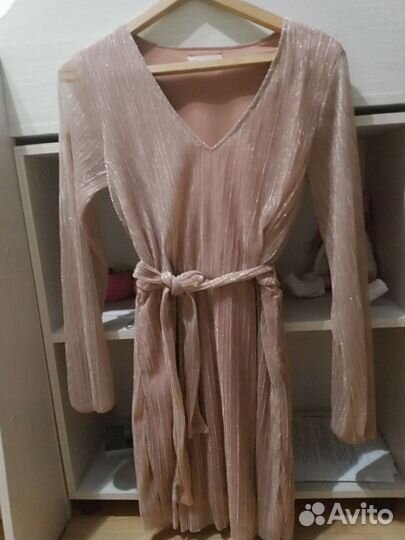 Блестящее платье