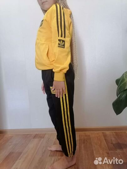 Спортивный костюм adidas для девочки 128