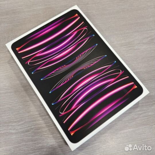 Планшет Apple iPad Pro 11