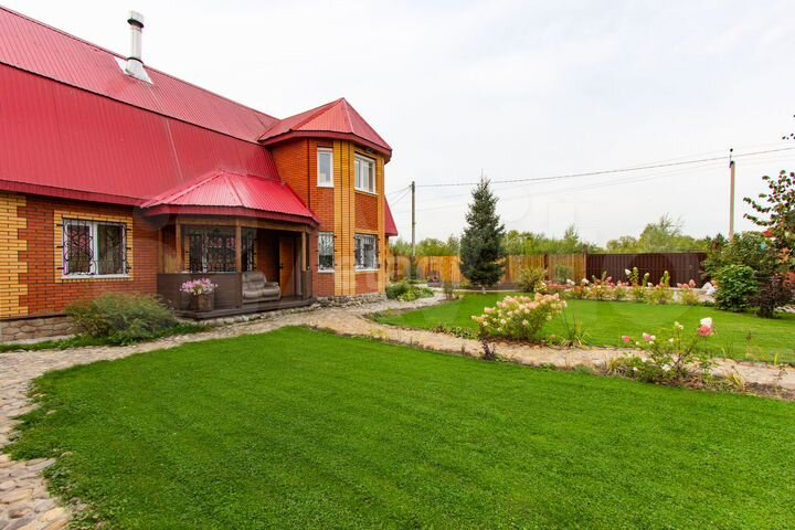 Коттедж 139,7 м² на участке 15 сот.