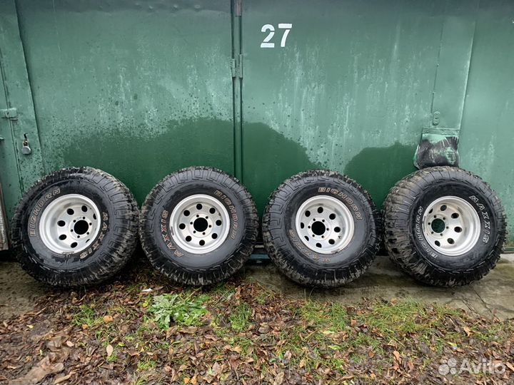 35 12 5 r15 Mickey Thompson Bighorn Maxxis