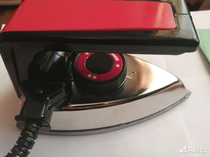 Утюг малогабаритный новый