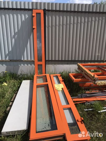 Двери алюминиевые