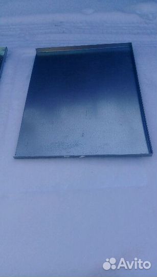 Поддоны для клеток и кормушки