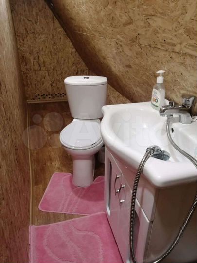 Комната 100 м², 2/2 эт.