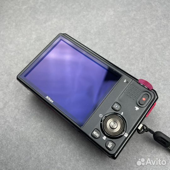 Nikon coolpix s9100 red