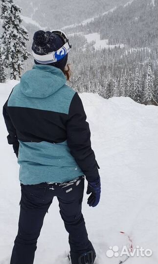 Сноубордический костюм женский