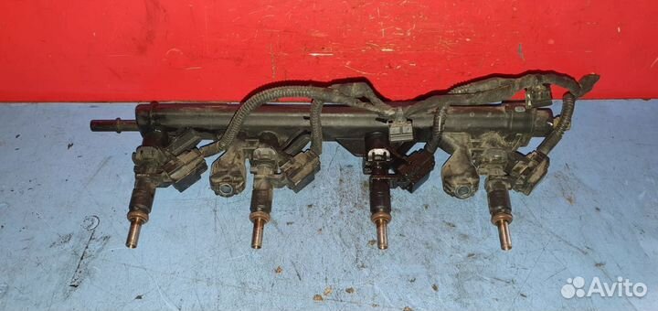Топливная планка c форсунками Peugeot Citroen EP6