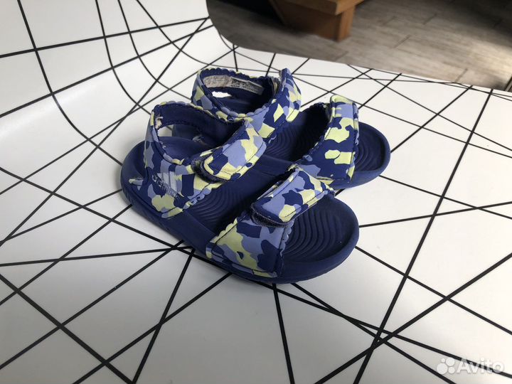 Шлепанцы adidas