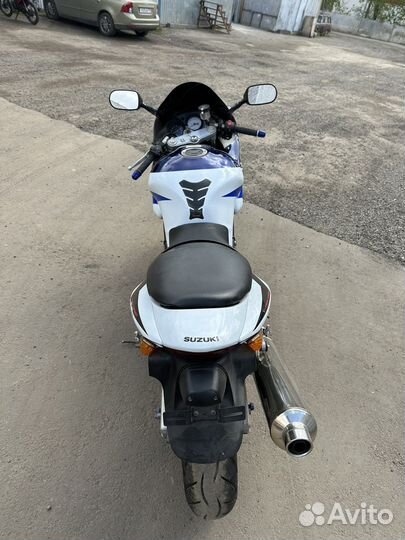 Suzuki SV 400