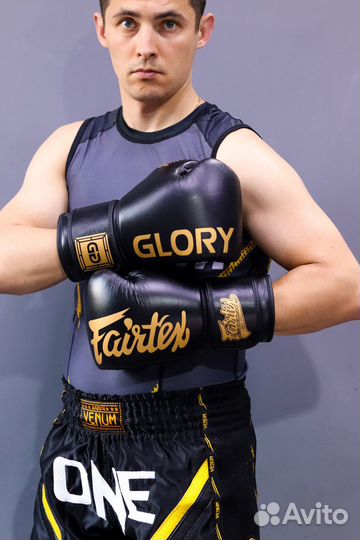 Боксерские перчатки Glory Fairtex Black
