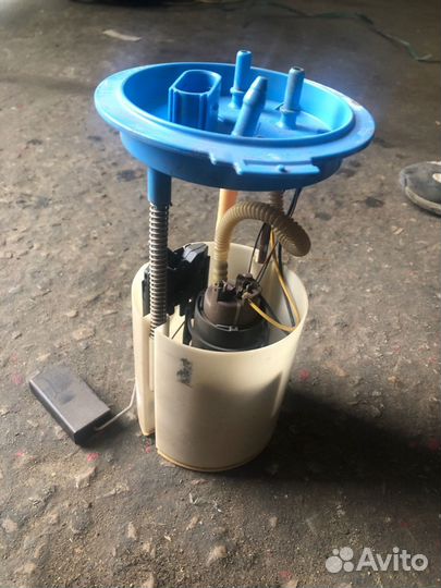 Топливный насос Volkswagen Golf 5 2006