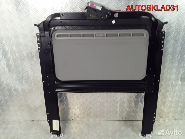 Люк в сборе электрический VW Touareg 7L6877041E