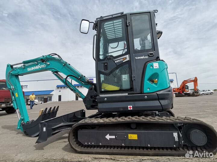 Мини-экскаватор Sunward SWE 35UF, 2023