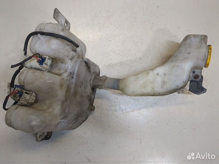 Бачок омывателя Nissan Elgrand, 1998