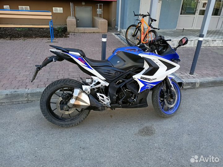 Мотоцикл Racer Storm RC250XZR-A