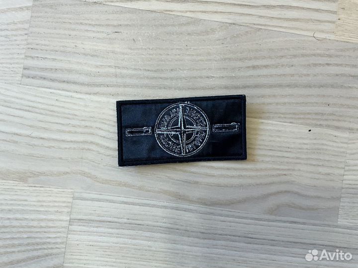 Патч Stone Island Glow Badge черно-белый