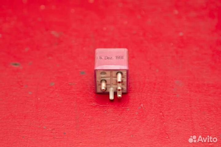 Реле Mercedes S500 W140 M119 1991