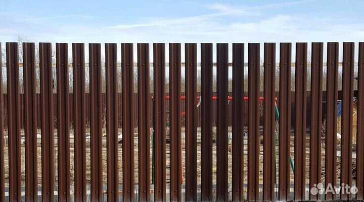 Забор металлический,ворота качественно