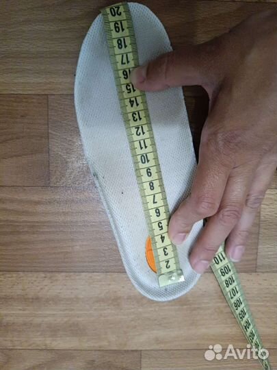 Кроссовки с роликом