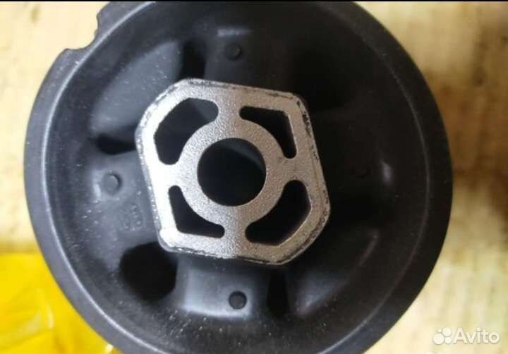 Сайлентблок Kia Hyundai 551602K000