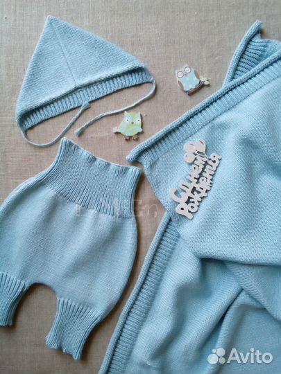 Комплект на выписку / плед, штанишки, шапочка