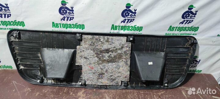 Накладка двери багажника Volkswagen Polo