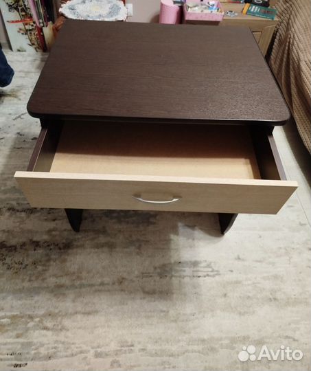 Стол письменный