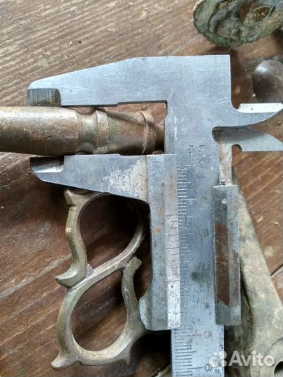 Детали для старинного самовара и умывальника