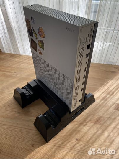 Microsoft xbox one s 500g / без пада