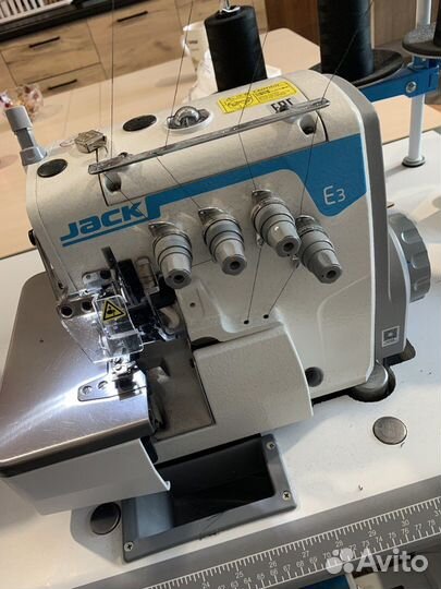 Швейный цех принимает заказы на пошив одежды