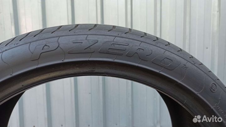 Pirelli P Zero 295/35 R21