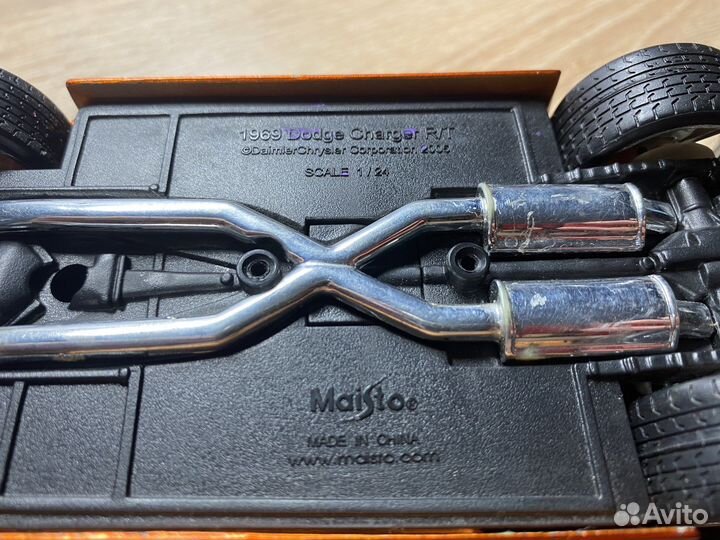 Модель автомобиля Dodge Challenger RT 1/24