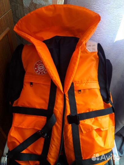 Спасательный жилет