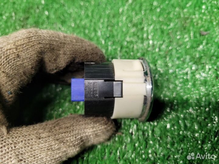 Кнопка запуска двигателя Nissan Teana