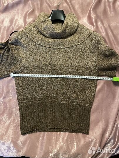 Свитер вязанный женский