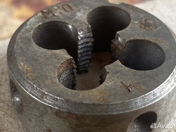 Плашка СССР м10 шаг резьбы 1,0