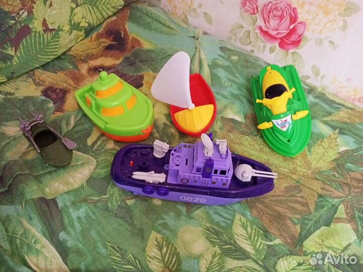 Катер, лодка, кораблик, подводная лодка