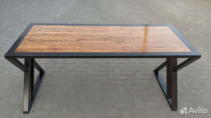 Стол в беседку