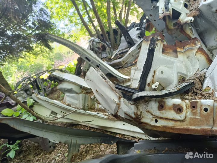 Порог кузовной правый Geely Mk Cross