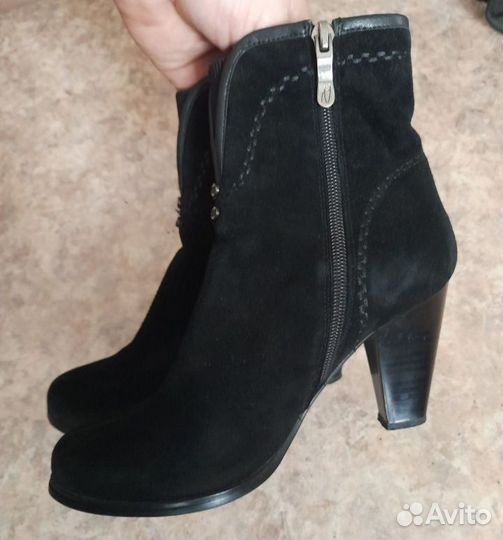 Полусапожки Respect your self 36размер