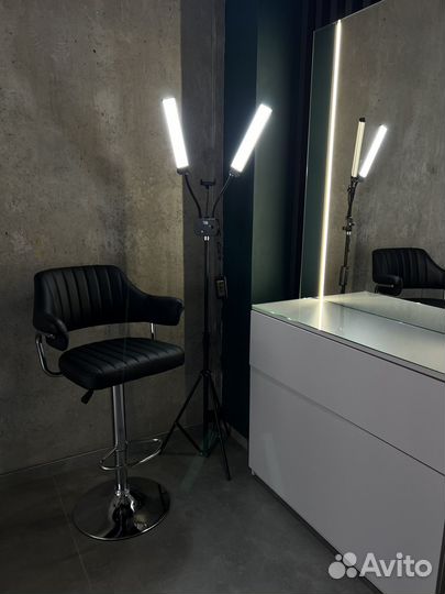 Вакансия мастер бровист