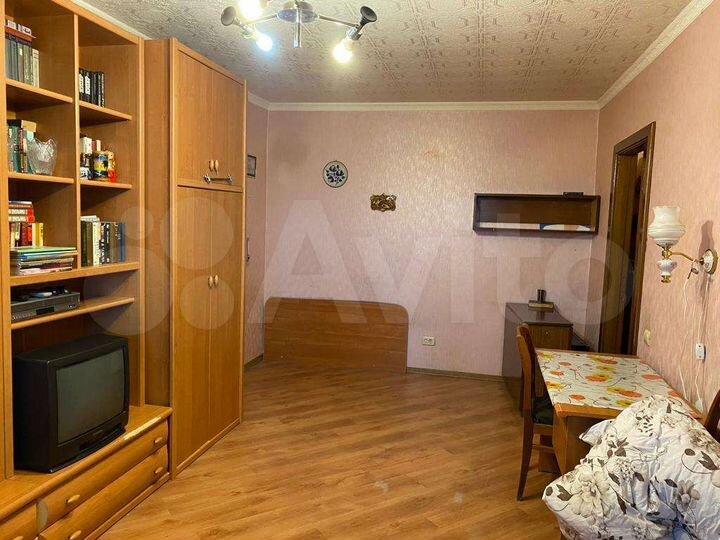 2-к. квартира, 48 м², 8/10 эт.