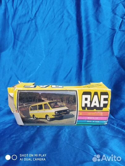 Модель автомобиля RAF 1:43 СССР