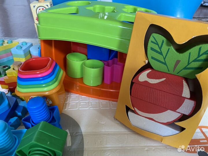 Игрушки для малышей пакетом