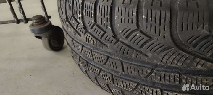 Pirelli Winter Sottozero 210 225/55 R16